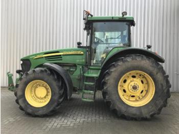 Wheel tractor John Deere 7920