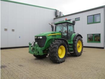 Wheel tractor John Deere 7920