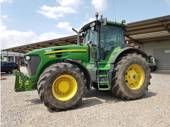 Wheel tractor John Deere 7930