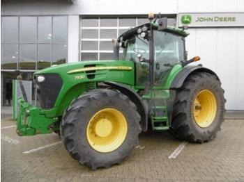 Wheel tractor John Deere 7930