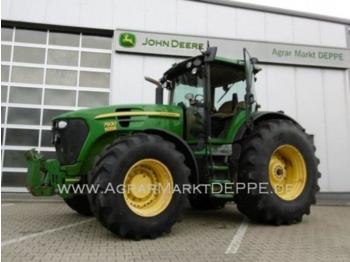 Wheel tractor John Deere 7930