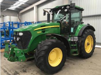 Wheel tractor John Deere 7930