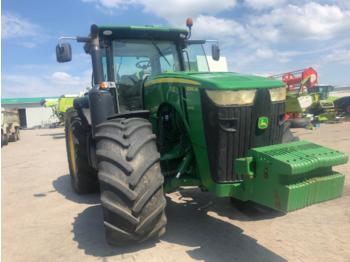 Wheel tractor John Deere 8260R