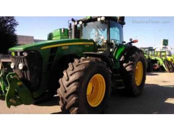 Wheel tractor John Deere 8530