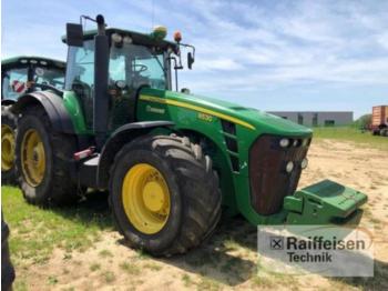 Wheel tractor John Deere 8530