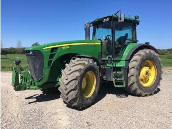 Wheel tractor John Deere 8530