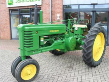 Wheel tractor John Deere A