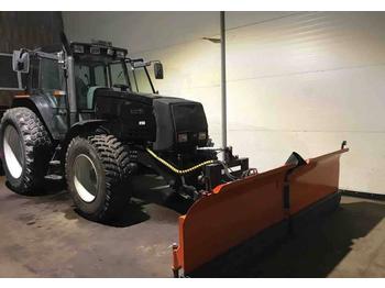 Wheel tractor Valtra 8150
