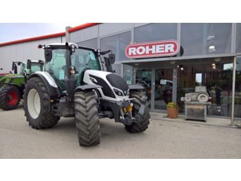 Wheel tractor Valtra N154e Versu