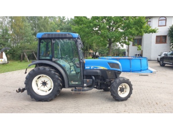 Farm tractor new-holland T4040N: picture 1