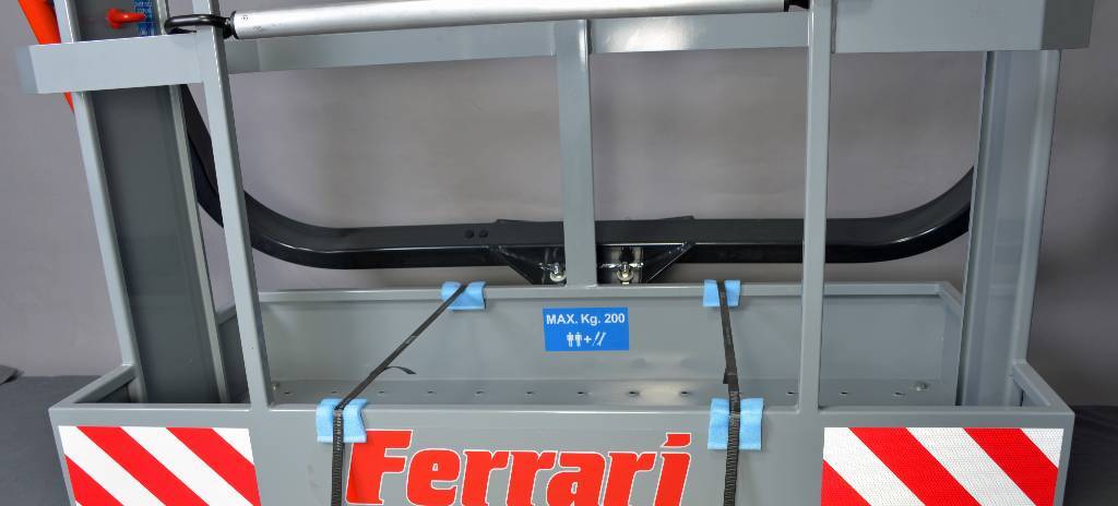 Truck mounted crane Ferrari Arbeitskorb AGLY 2 Bundle: picture 6