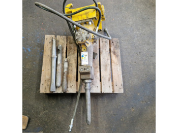 Atlas Copco SB 102 - Hydraulic hammer