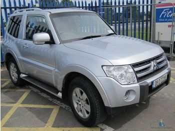 MITSUBISHI Pajero
 - Minibus
