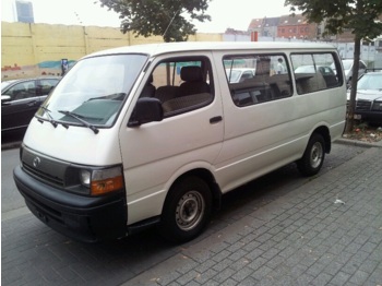 TOYOTA Hiace - Minibus