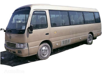 Minibus, People carrier TOYOTA: picture 1