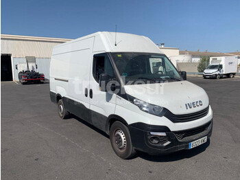 Closed box van IVECO DAILY 35S16: picture 1