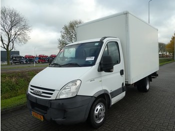 Closed box van Iveco Daily 35C15 3.0 ltr 150 pk: picture 1