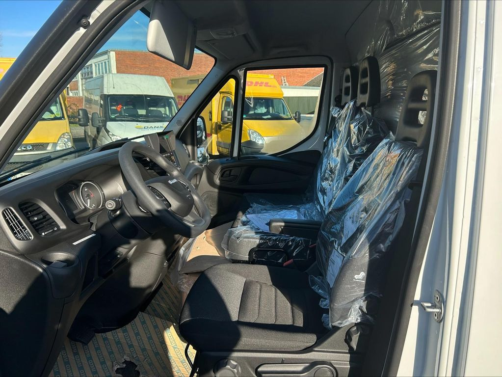 Leasing of Iveco Daily Koffer 35S14H 100 kW (136 PS), Schaltge...  Iveco Daily Koffer 35S14H 100 kW (136 PS), Schaltge...: picture 14