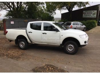 Open body delivery van Mitsubishi L200 4Work 2.5 DI-D D/C Pick-up: picture 1