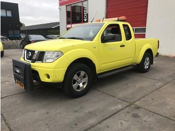 Open body delivery van Nissan Navara 2.5 DCI KING CAB 4WD: picture 1