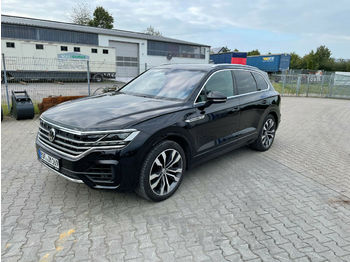 Pickup truck Volkswagen Touareg R-Line 4Motion: picture 1