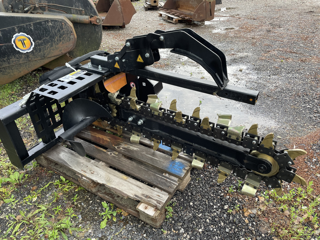 Leasing of  BOBCAT TRENCHER BOBCAT TRENCHER: picture 1