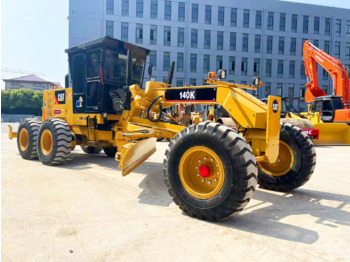 Grader CATERPILLAR 140H