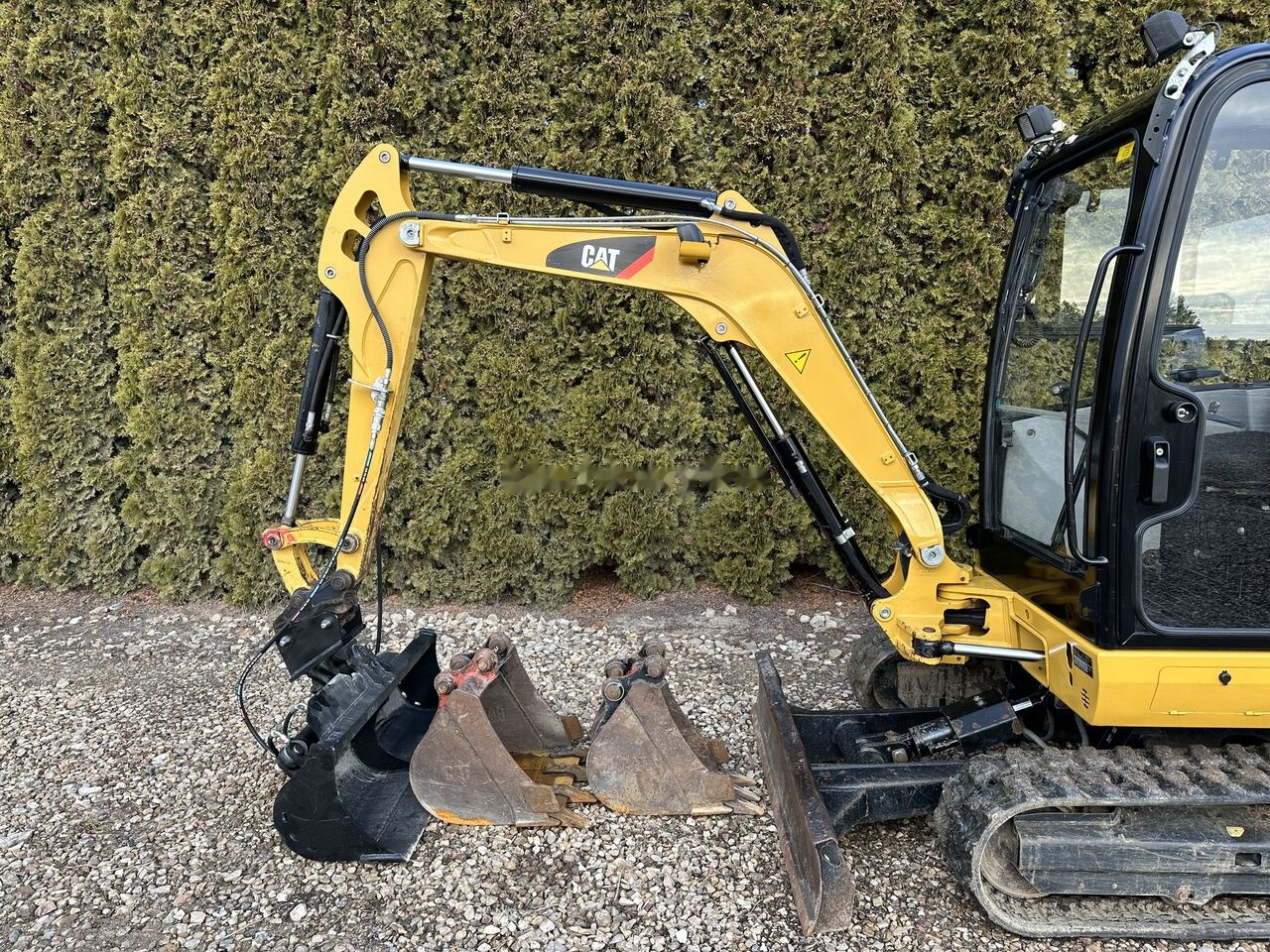 Mini excavator Caterpillar 302.7D CR: picture 5