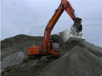 Crawler excavator Doosan DX 225 LC: picture 1