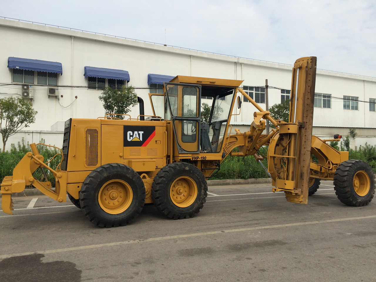 New Grader GOOD brand  CATERPILLAR 140K  in good condition  on sale: picture 9