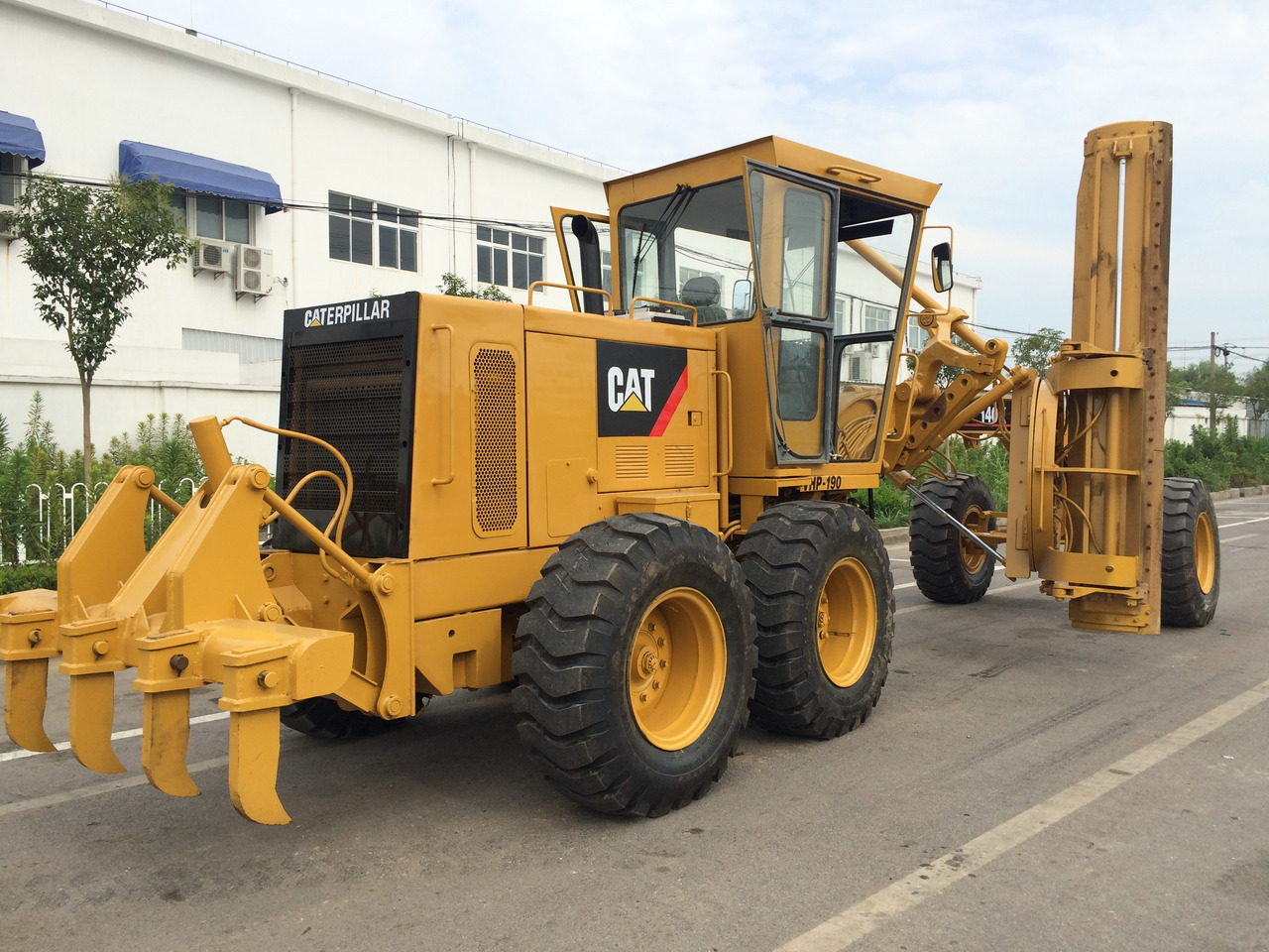 New Grader GOOD brand  CATERPILLAR 140K  in good condition  on sale: picture 8