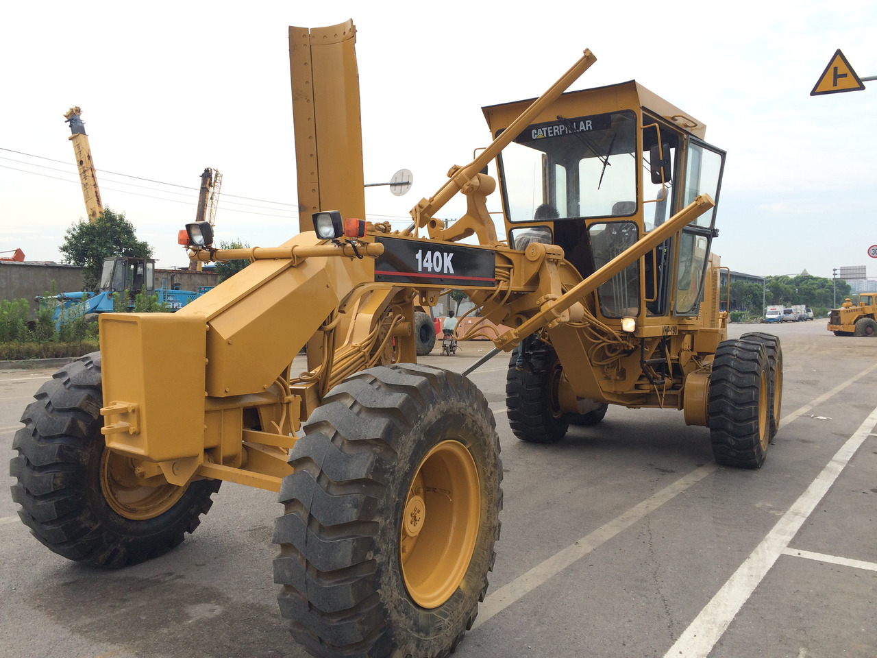 New Grader GOOD brand  CATERPILLAR 140K  in good condition  on sale: picture 7