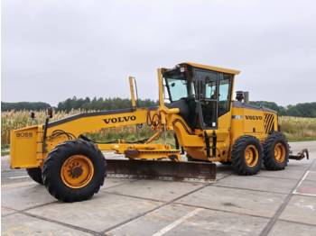 Grader Volvo G 930 + RIPPER + PUSHBLOCK (NEW TYRES)
