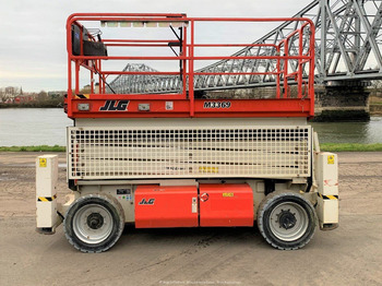 Scissor lift JLG