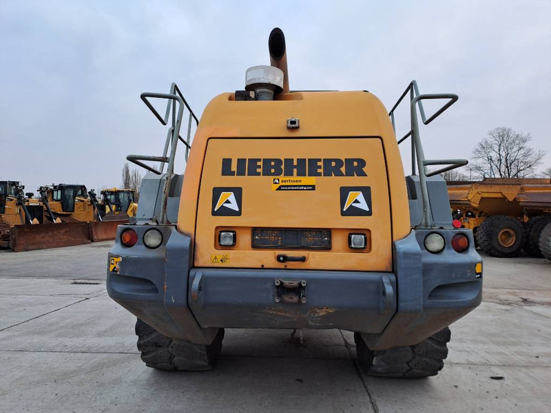 Wheel loader Liebherr L586 2Plus2: picture 4