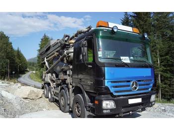 Concrete mixer truck Mercedes-Benz Actros 3244 8x4 Betongbil med Putzmeister M24 pum: picture 1