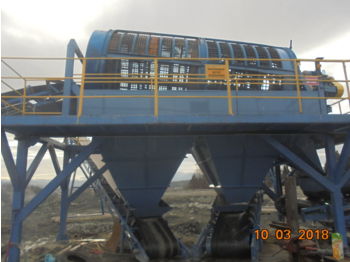 Construction machinery Przesiewacz bębnowy BEZNER. BEZNER. Grohot vibracionnyy batcher