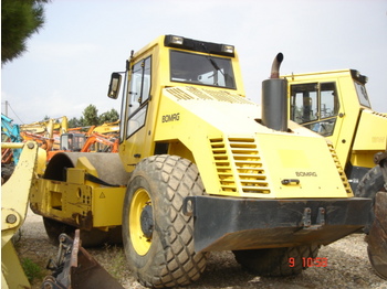 BOMAG BW 214 DH 3 - Roller