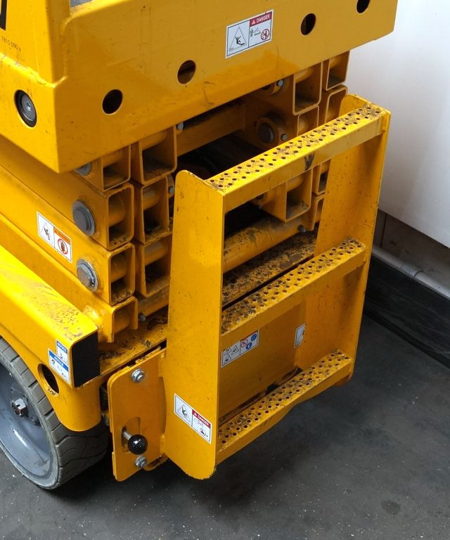 Scissor lift Haulotte Compact 10N