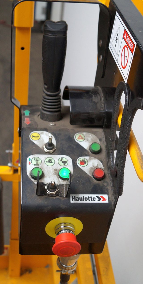 Scissor lift Haulotte Compact 10N
