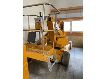 Articulated boom lift UPRIGHT