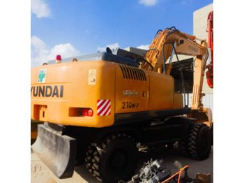 Wheel excavator HYUNDAI