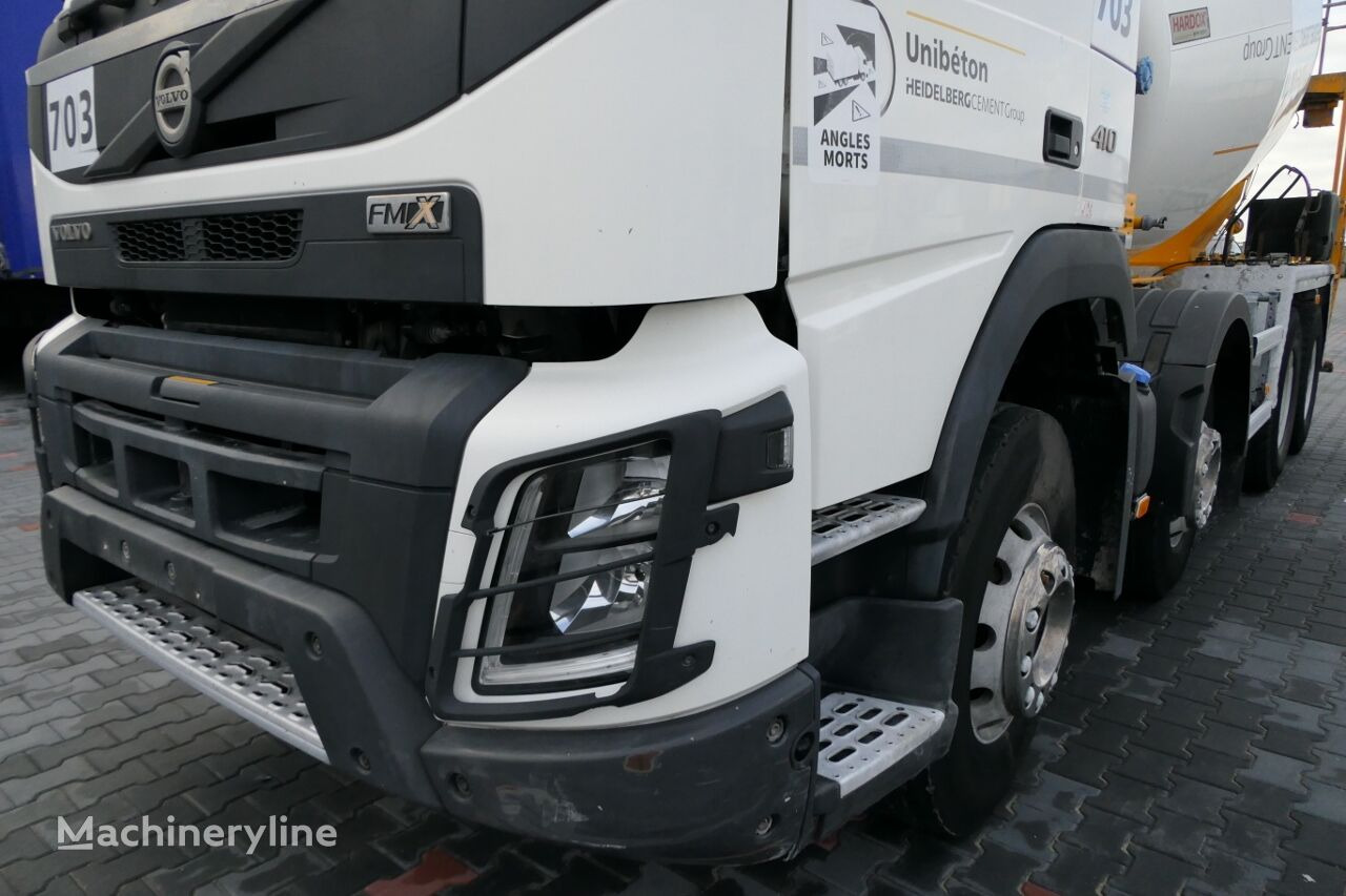 Concrete mixer truck Volvo FMX 410: picture 13