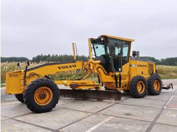Grader Volvo G 930 + RIPPER + PUSHBLOCK (NEW TYRES): picture 1