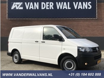 Closed box van Volkswagen Transporter 2.0TDI L1H1 140pk BPM-vrij! Airco 3-Zits
