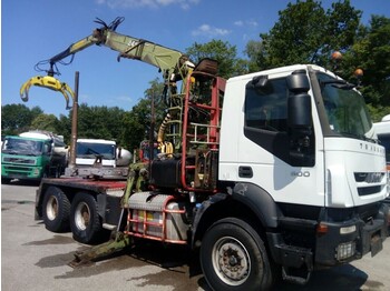 Timber transport Iveco TRAKKER 6X4 LOGLIFT F241SL