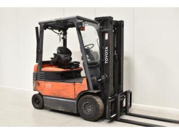 4-wheel front forklift TOYOTA 7FBMF25