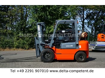 Forklift 2000 kg mit Nissan Dual Motor Benzin / LPG