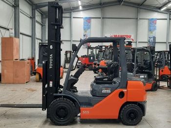 Forklift Toyota 02-8FDF25