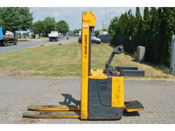 Stacker Jungheinrich ERC216